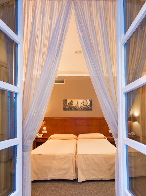 Hotel Herradura Сантьяго-де-Компостела Екстер'єр фото