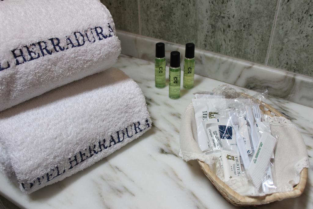 Hotel Herradura Сантьяго-де-Компостела Екстер'єр фото