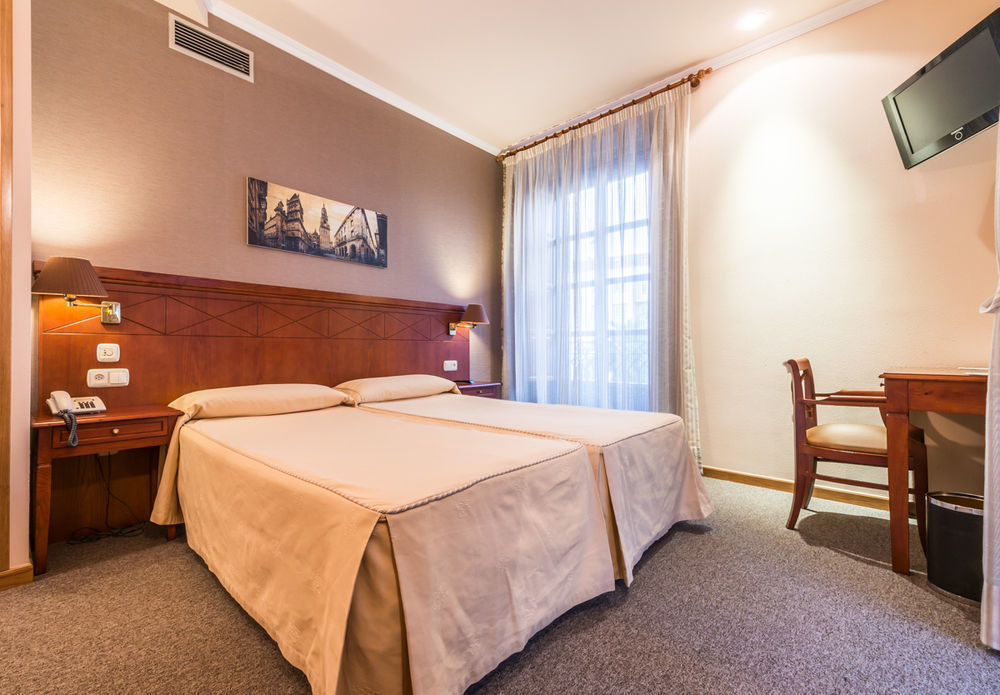 Hotel Herradura Сантьяго-де-Компостела Екстер'єр фото