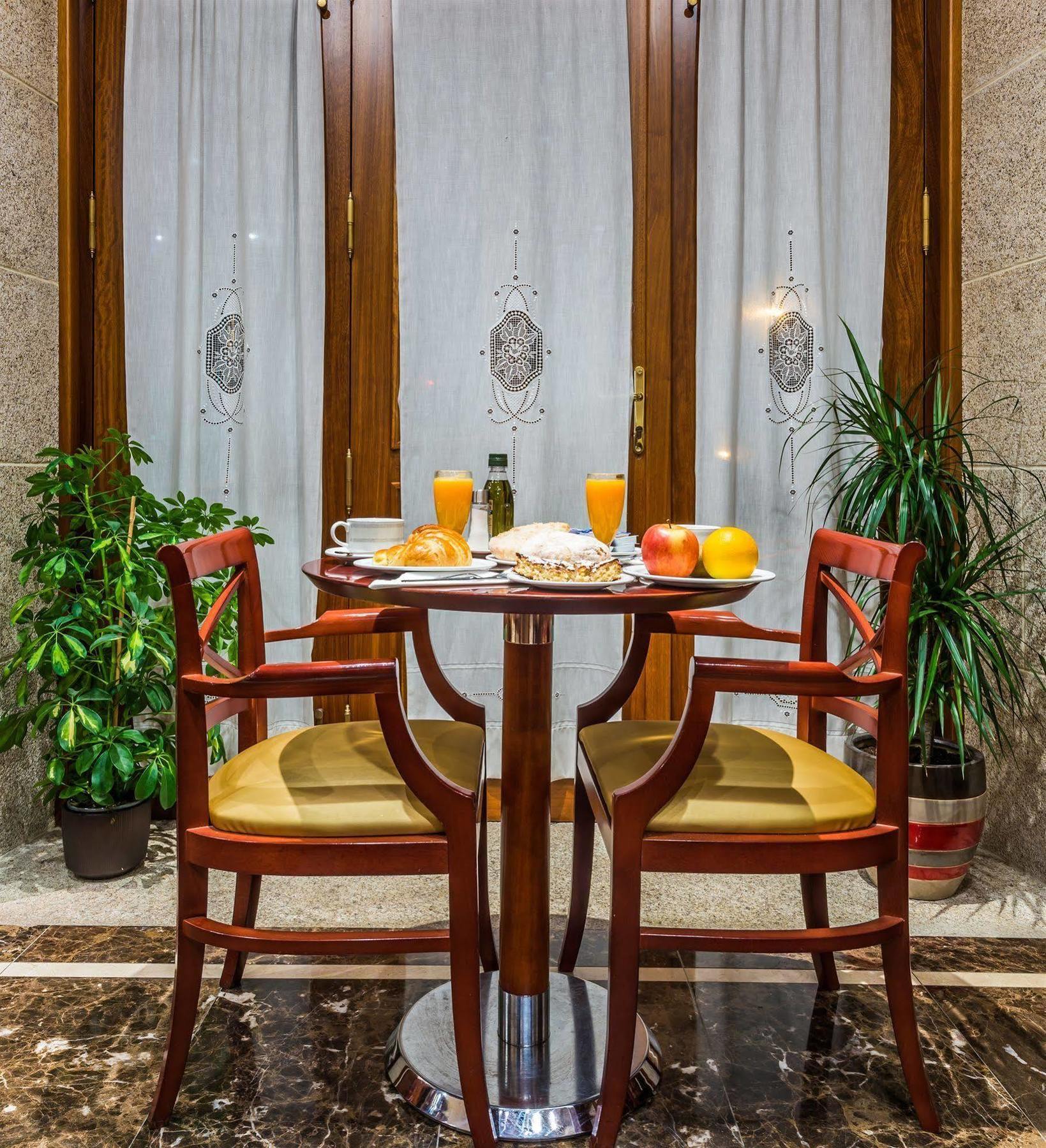 Hotel Herradura Сантьяго-де-Компостела Екстер'єр фото